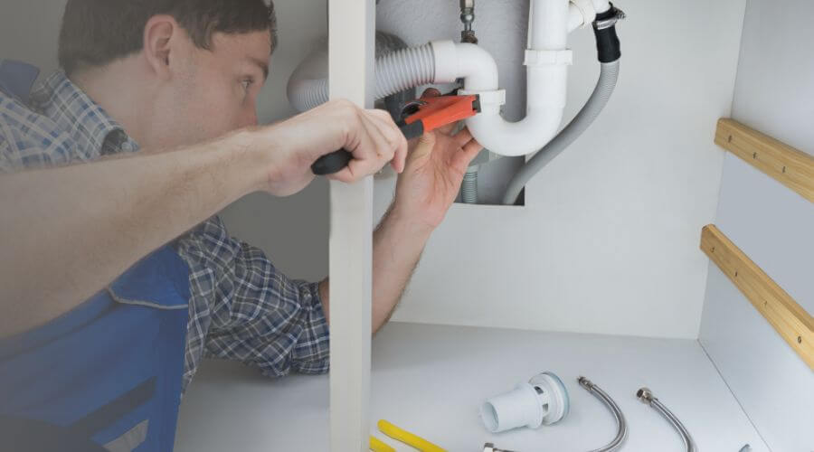 Expert burst pipe repair services in Paramount, CA